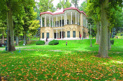 کاخ نیاوران